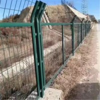 铁路防护栅栏,铁路围栏网,铁路围界网