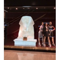 宜春商场橱窗展示 透光树脂人物雕塑艺术