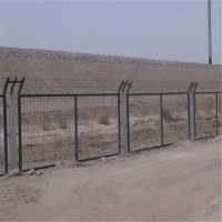 铁路防护栅栏，铁路隔离栅，铁路围栏网，铁路隔离网
